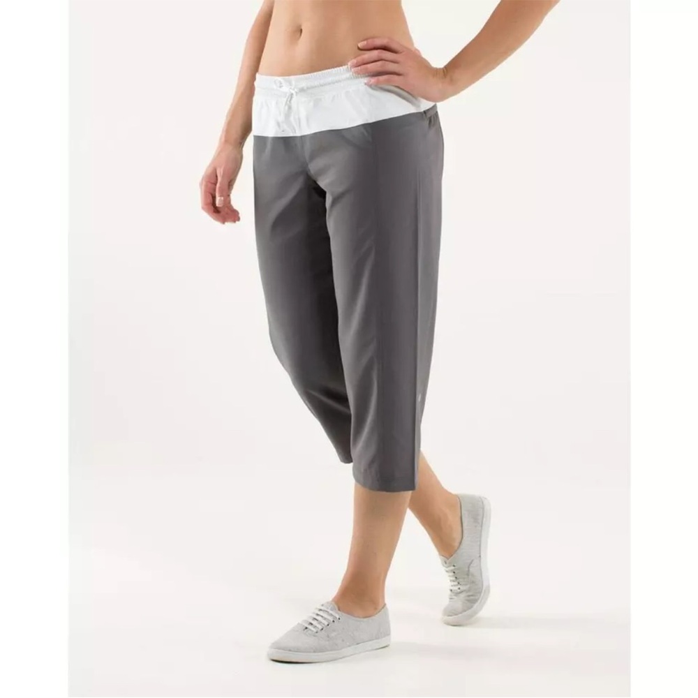 Lululemon Step Lively Crop Pants Gray White Soot Light Nimbus Size 4